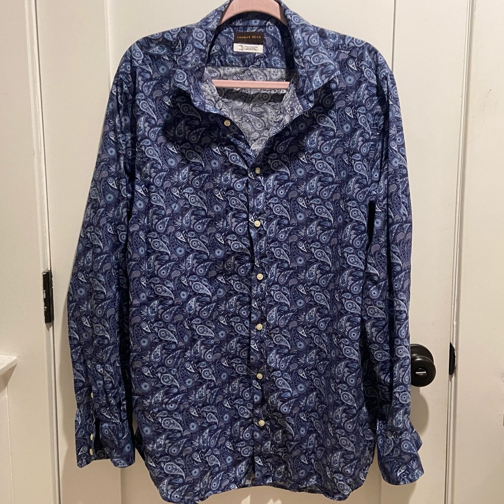 Thomas Dean button down collared shirt